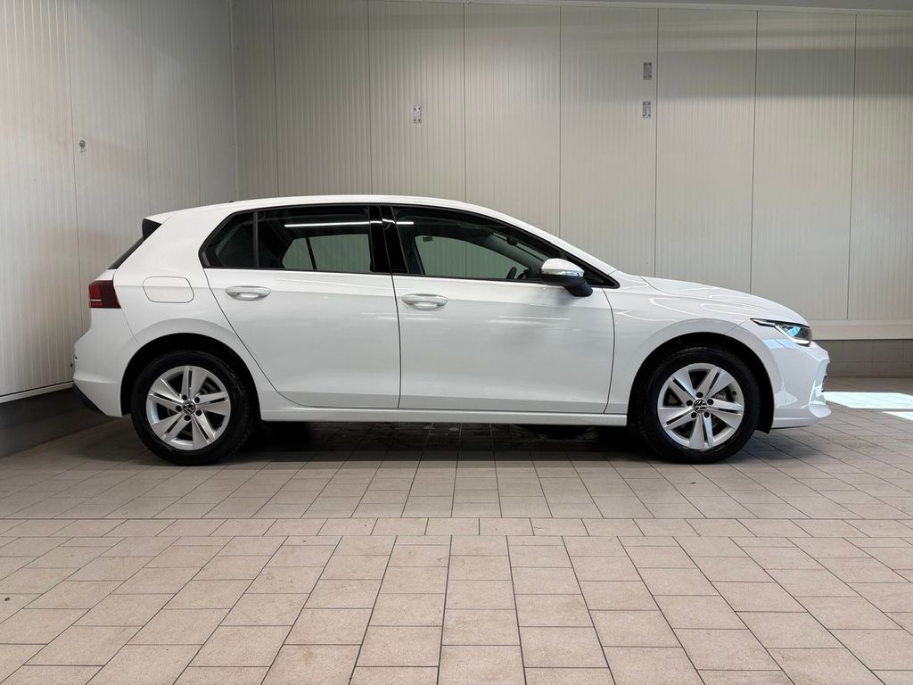 Volkswagen Golf 2025 г. Белый, пробег 14700 км