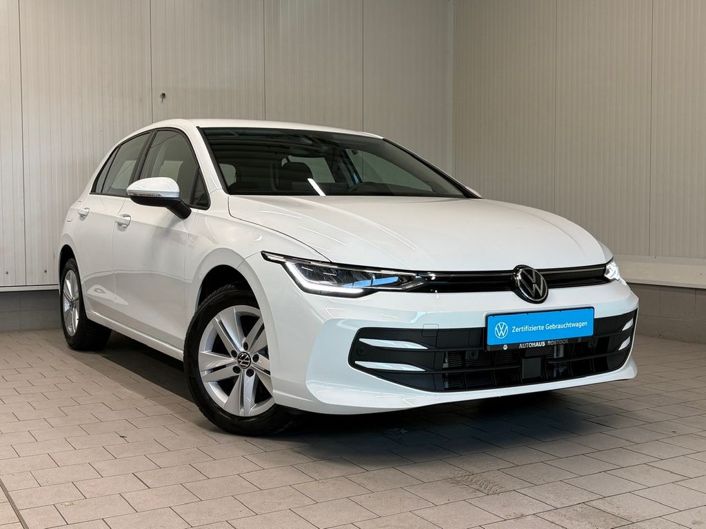 Volkswagen Golf 2025 г. Белый, пробег 14700 км