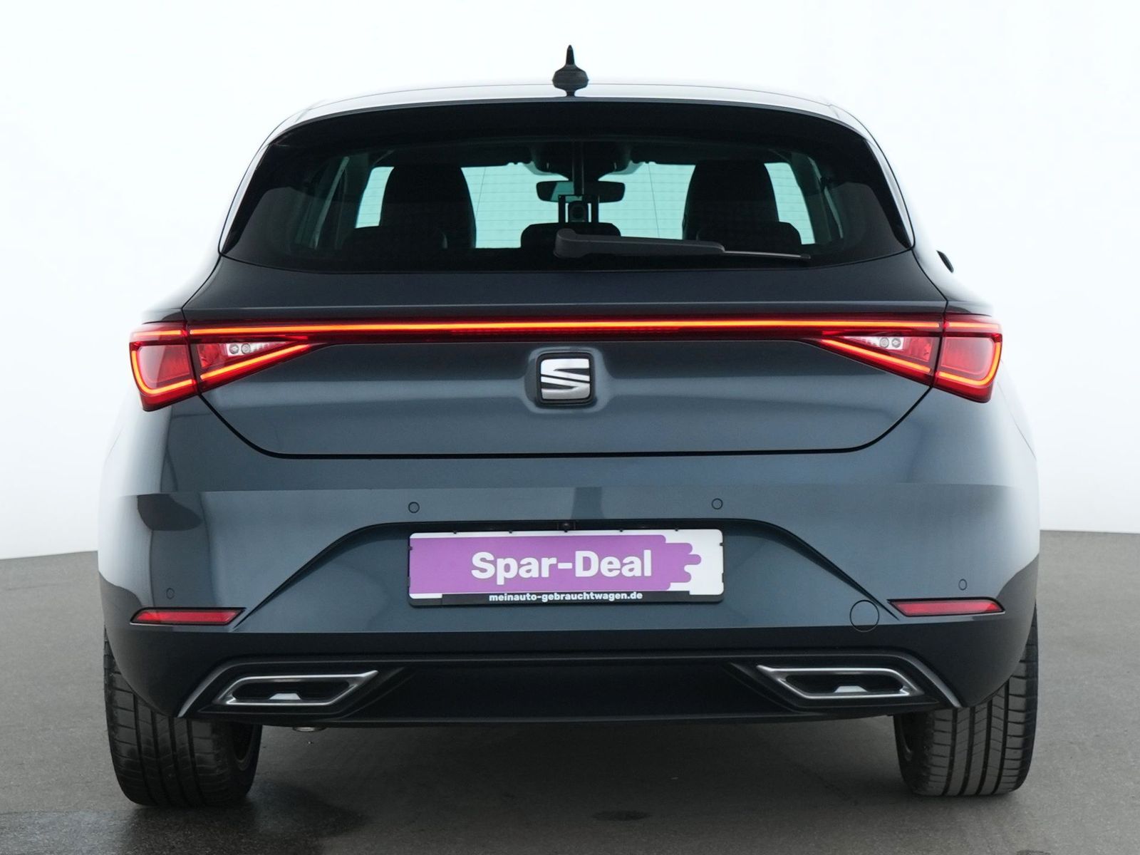 SEAT Leon 2021 г. Серый, пробег 46598 км