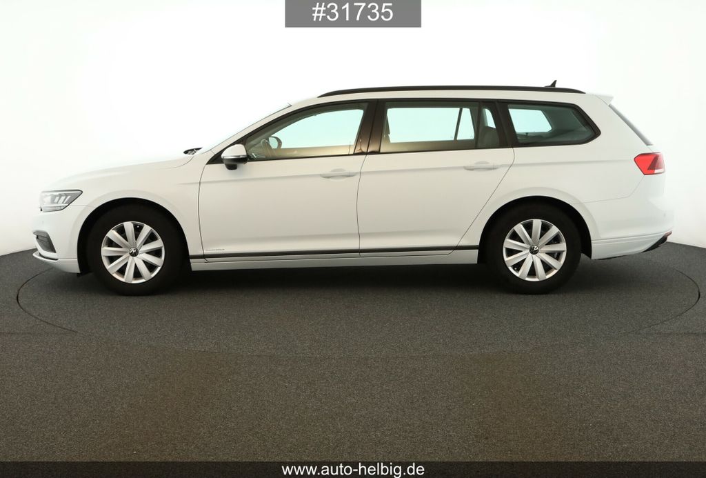 Volkswagen PASSAT VARIANT 2023 г. Белый, пробег 36100 км