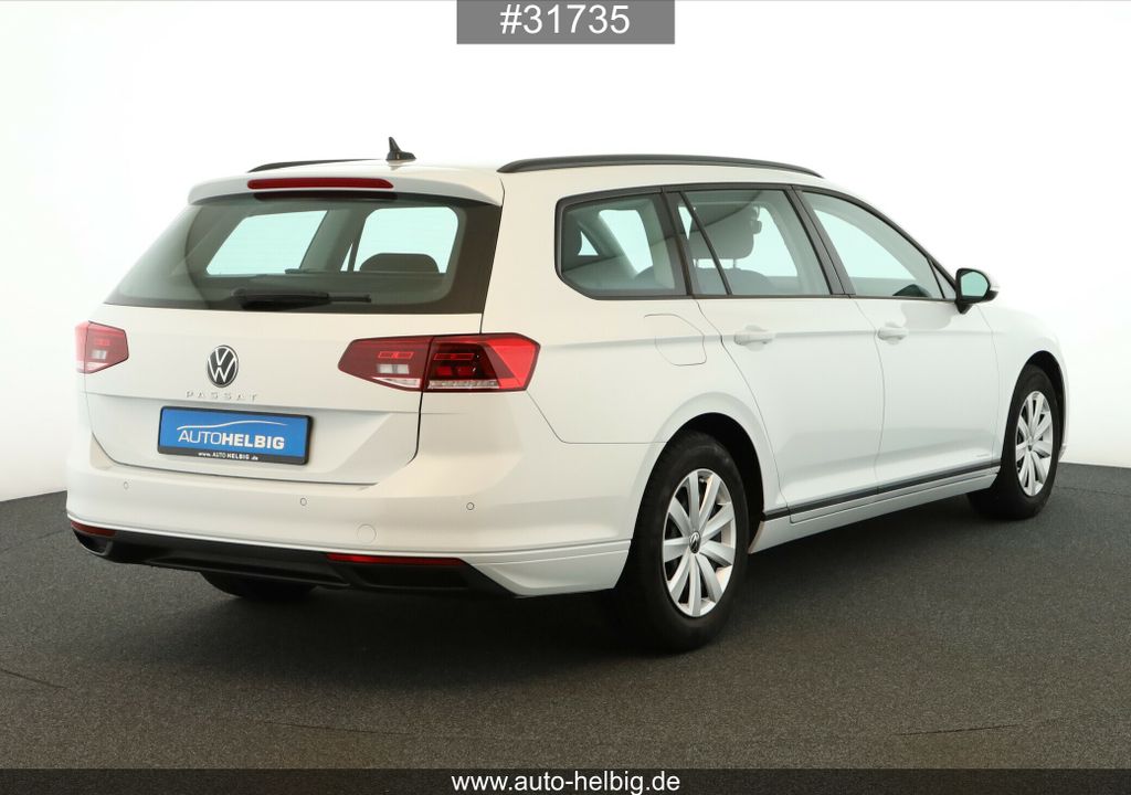 Volkswagen PASSAT VARIANT 2023 г. Белый, пробег 36100 км