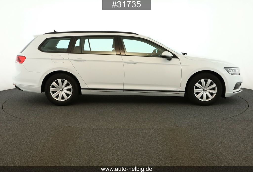 Volkswagen PASSAT VARIANT 2023 г. Белый, пробег 36100 км