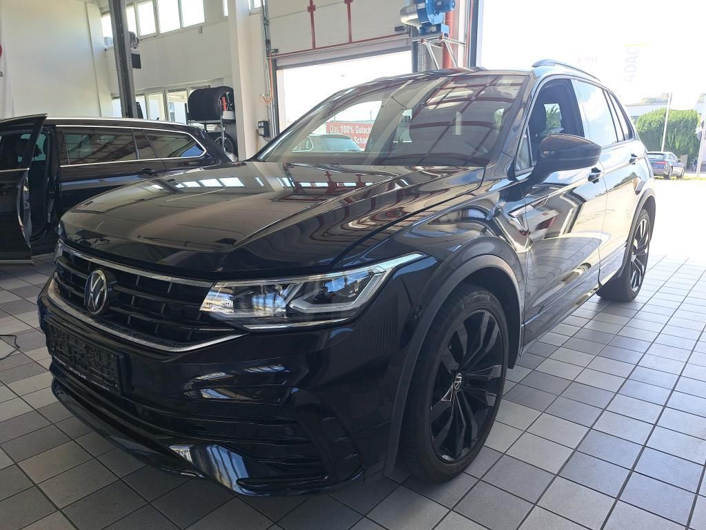 Volkswagen Tiguan 2022 г. Чёрный, пробег 50331 км
