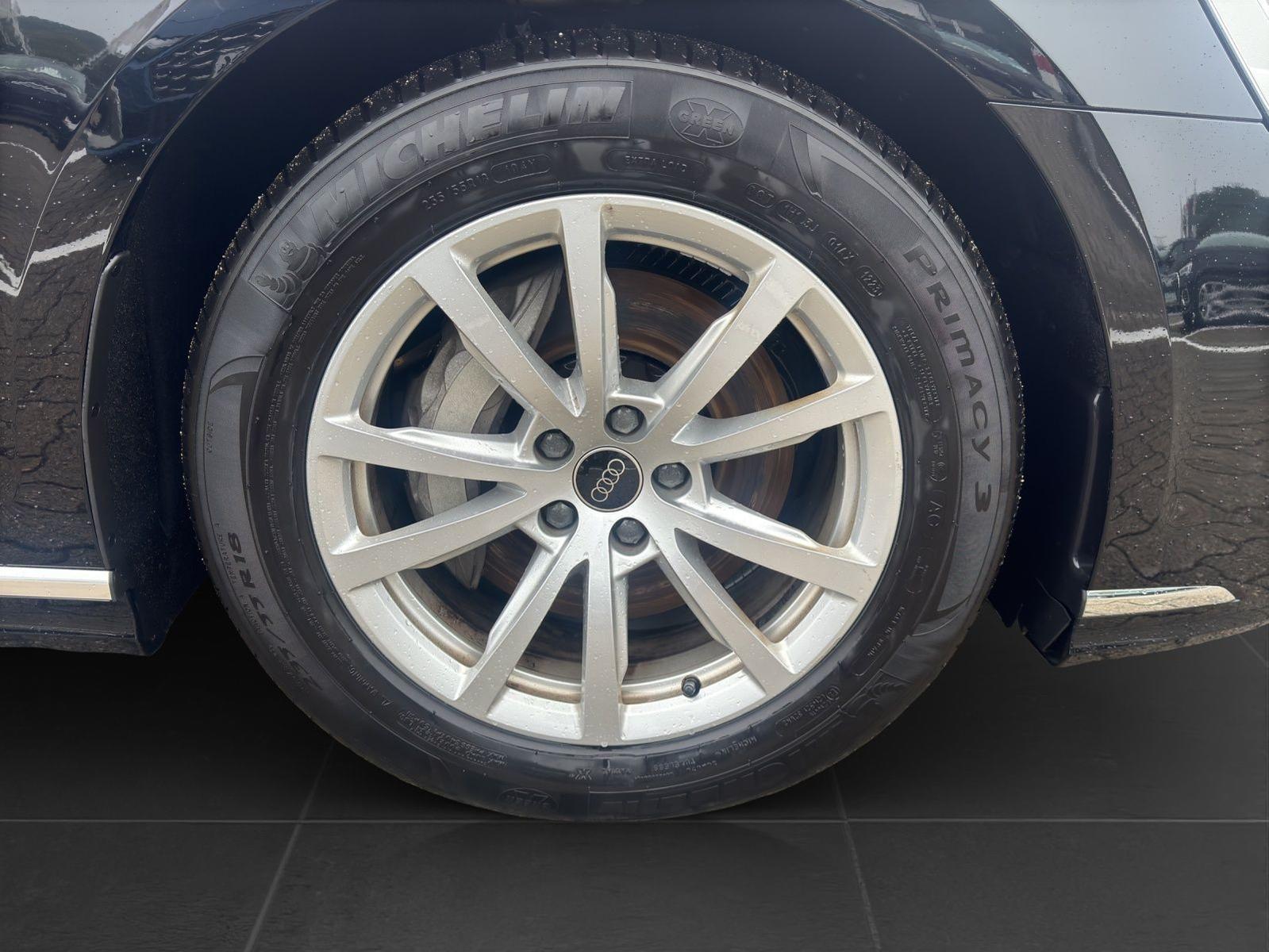 Audi A8 2023 г. Чёрный, пробег 32233 км