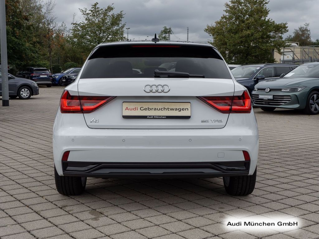 Audi A1 2023 г. Белый, пробег 23520 км