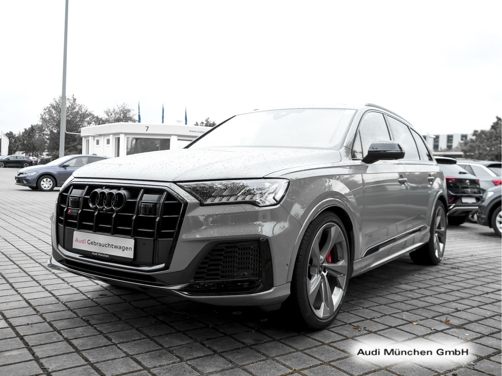 Audi SQ7 2023 г. Серый, пробег 53317 км
