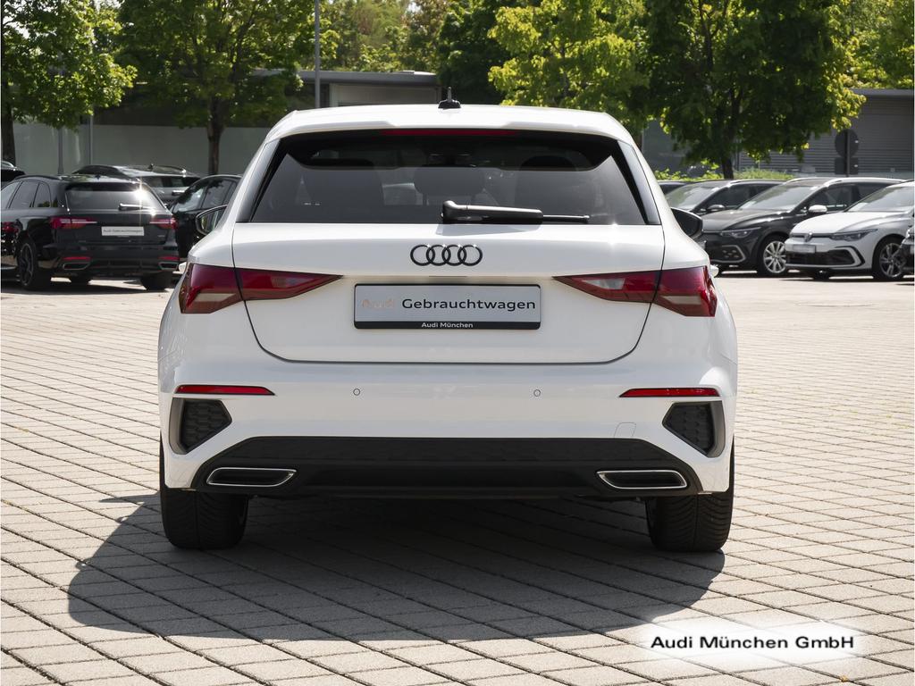 Audi A3 2023 г. Белый, пробег 32264 км