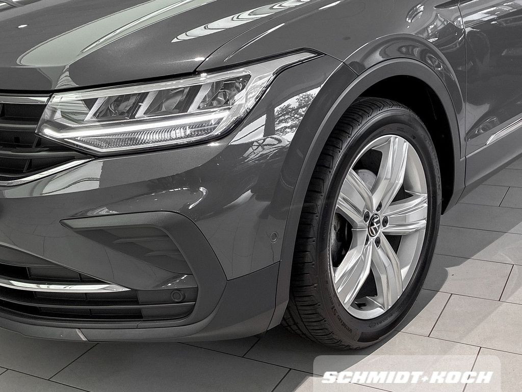 Volkswagen Tiguan 2023 г. Серый, пробег 41740 км