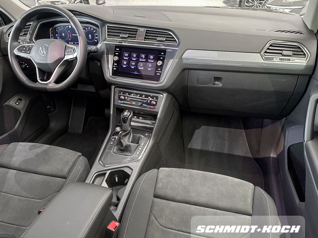 Volkswagen Tiguan 2023 г. Серый, пробег 41740 км