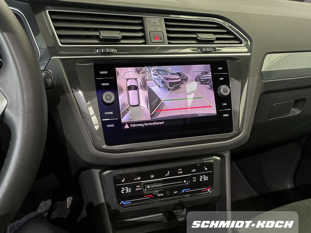 Volkswagen Tiguan 2023 г. Серый, пробег 41740 км