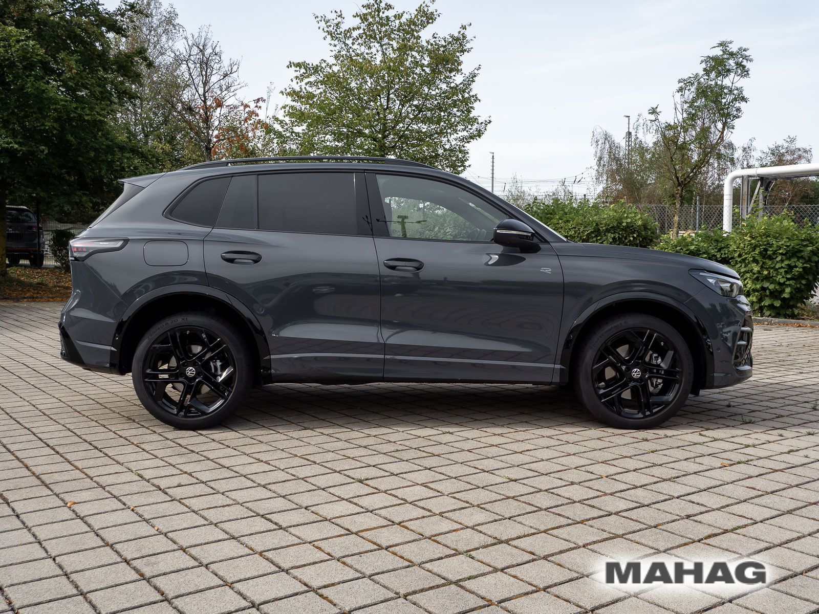 Volkswagen Tiguan 2026 г. Серый, пробег 10094 км