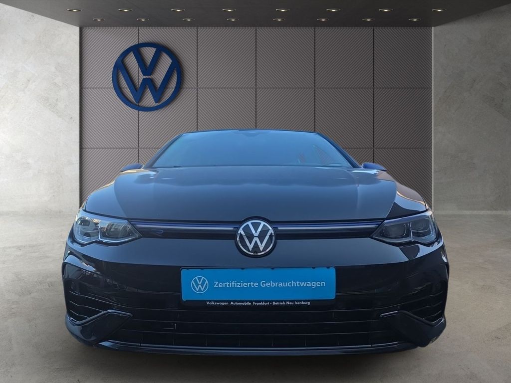 Volkswagen Golf 2023 г. Чёрный, пробег 23600 км