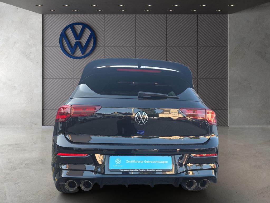 Volkswagen Golf 2023 г. Чёрный, пробег 23600 км