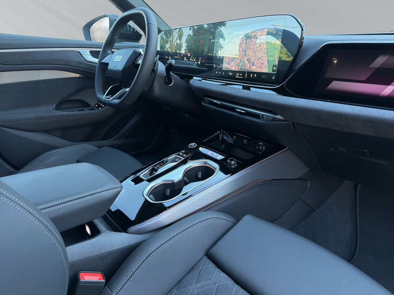 Audi A6 2025 г. Белый, пробег 31855 км