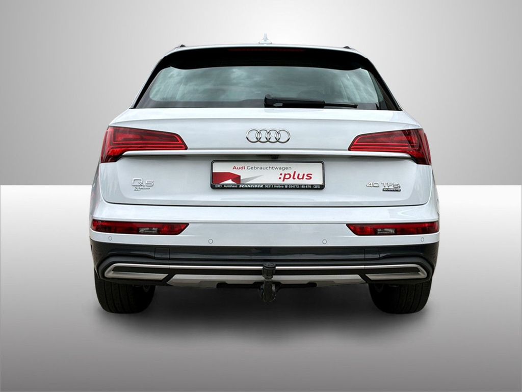 Audi Q5 2022 г. Белый, пробег 55090 км