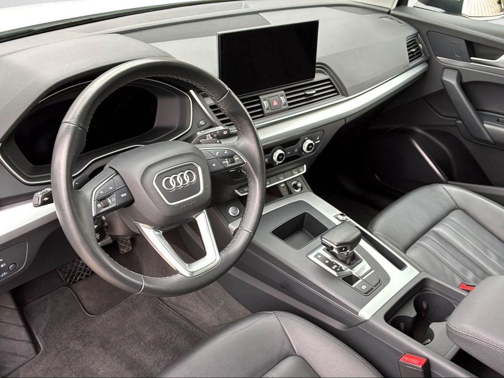 Audi Q5 2022 г. Белый, пробег 55090 км