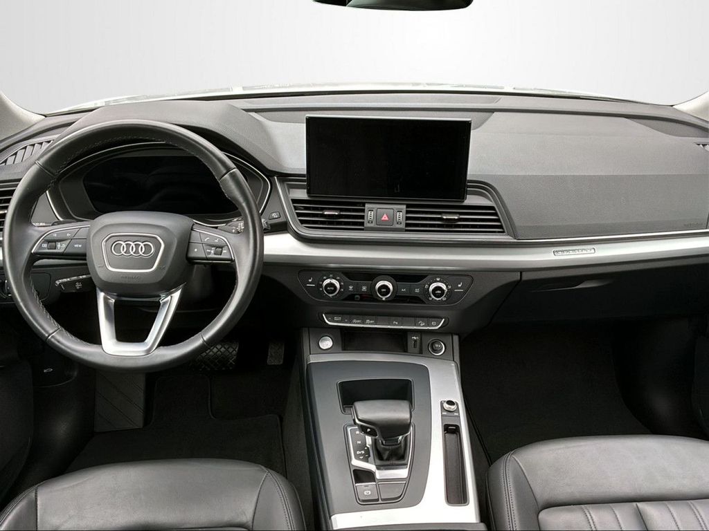 Audi Q5 2022 г. Белый, пробег 55090 км