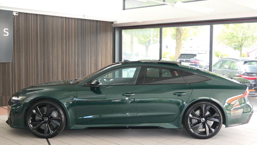 Audi RS7 2024 г. Зелёный, пробег 58000 км