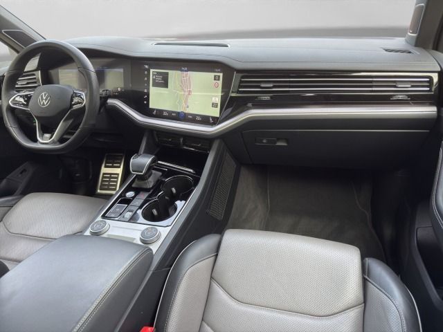 Volkswagen Touareg 2022 г. Чёрный, пробег 53487 км