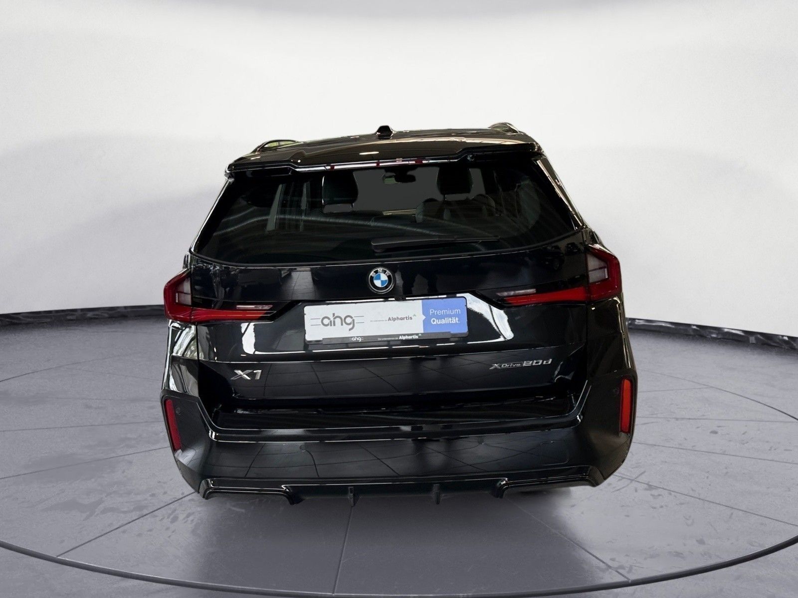 BMW X1 2025 г. Чёрный, пробег 10450 км