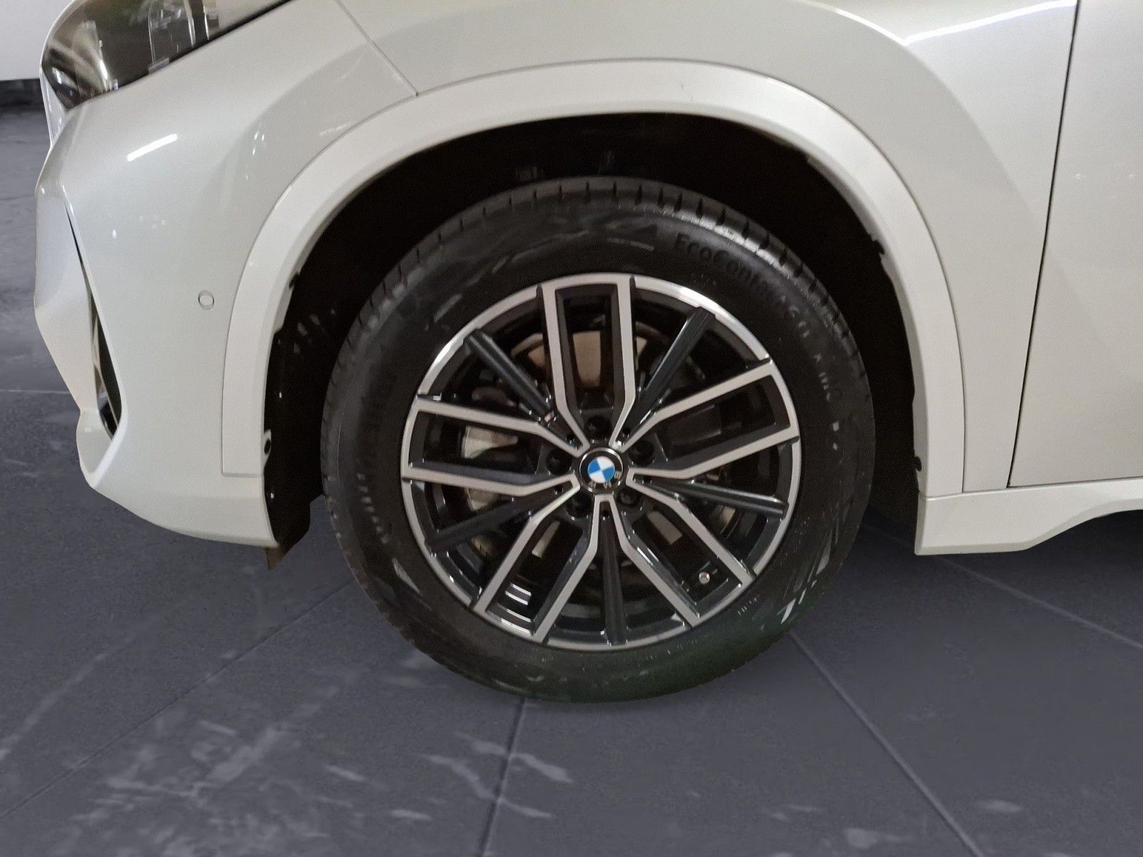 BMW X1 2023 г. Белый, пробег 44864 км