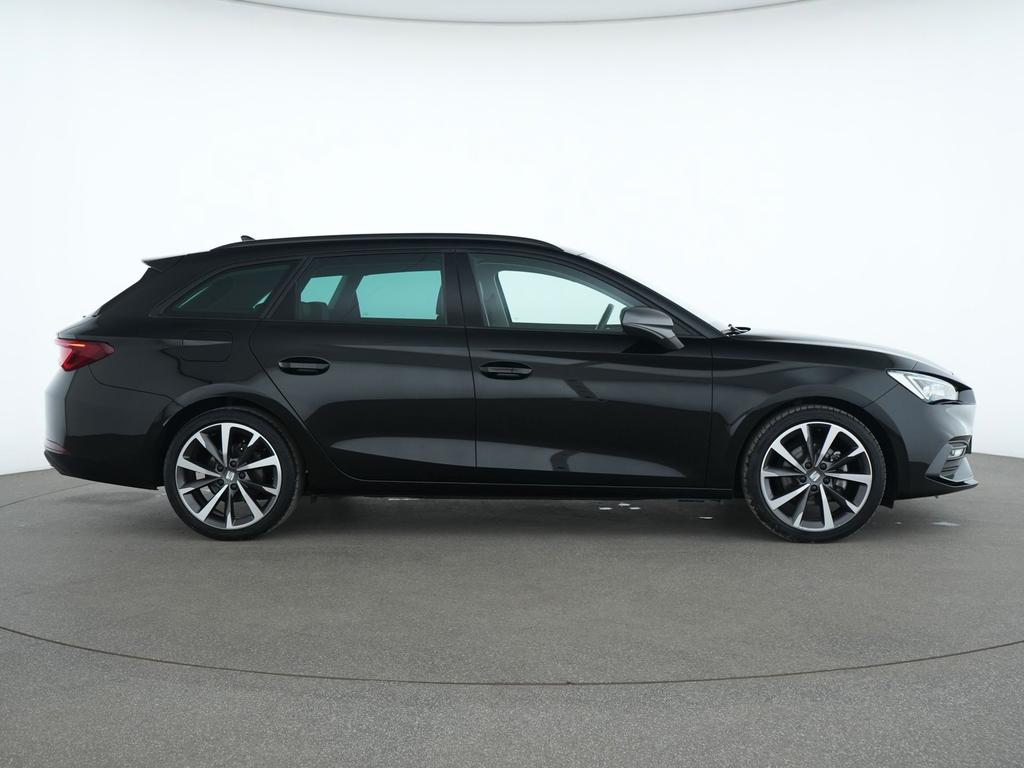 SEAT Leon 2021 г. Чёрный, пробег 50305 км