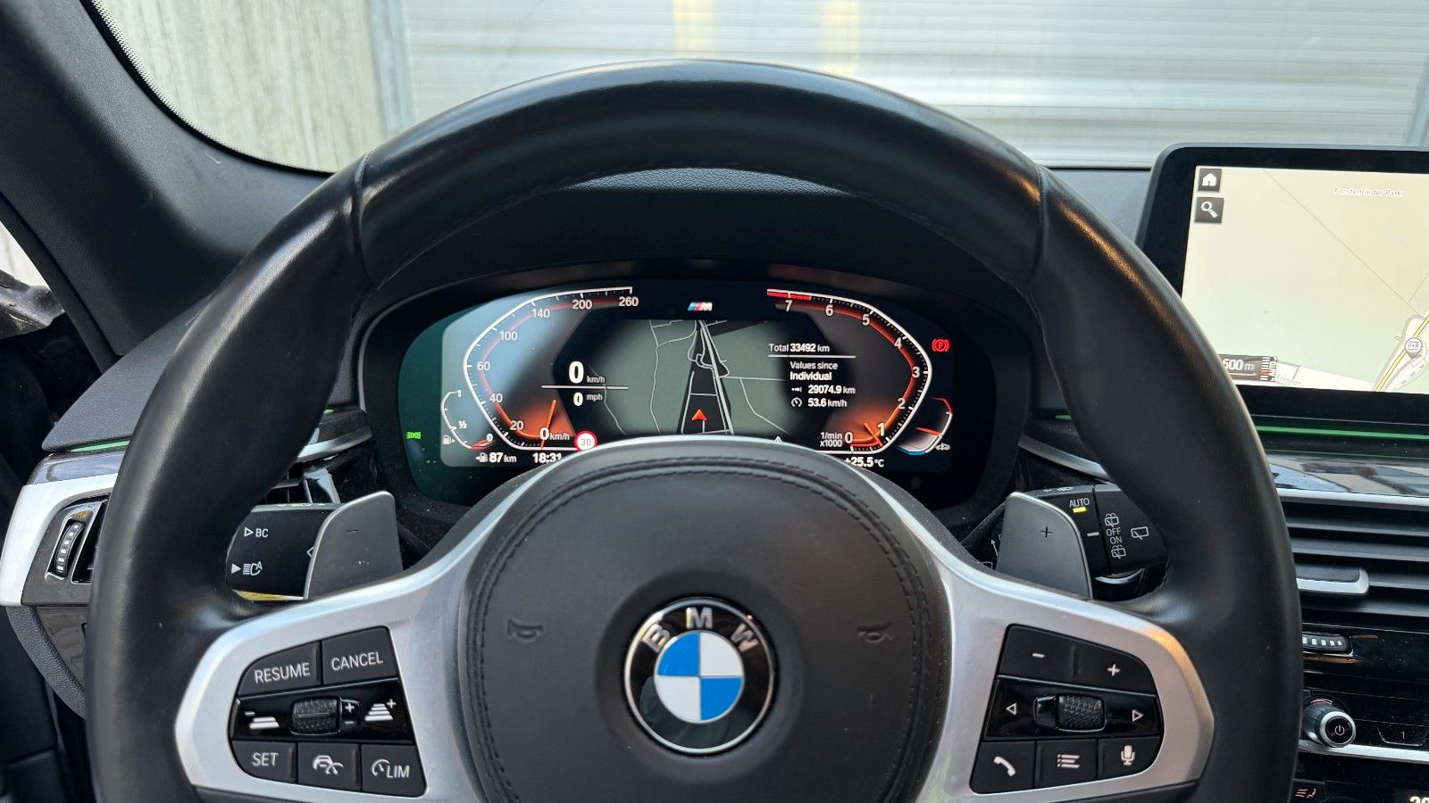 BMW 540 2023 г. Чёрный, пробег 34000 км