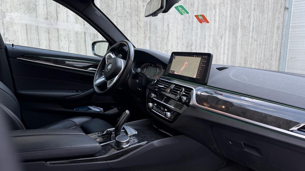 BMW 540 2023 г. Чёрный, пробег 34000 км