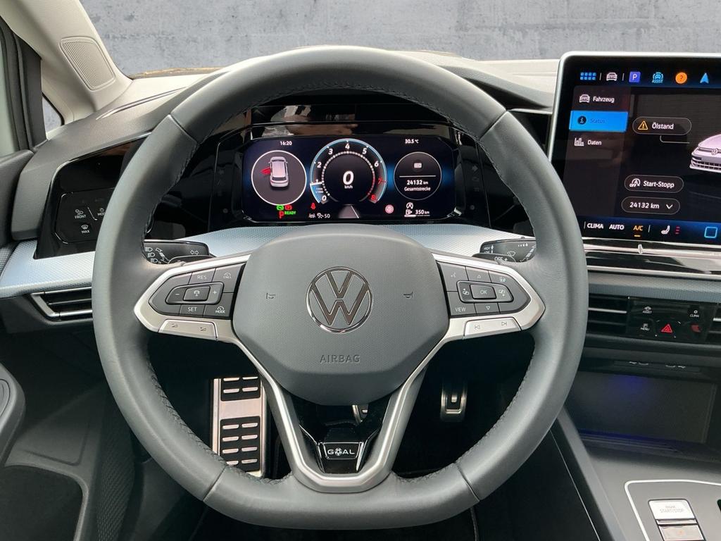 Volkswagen Golf 2025 г. Белый, пробег 24122 км