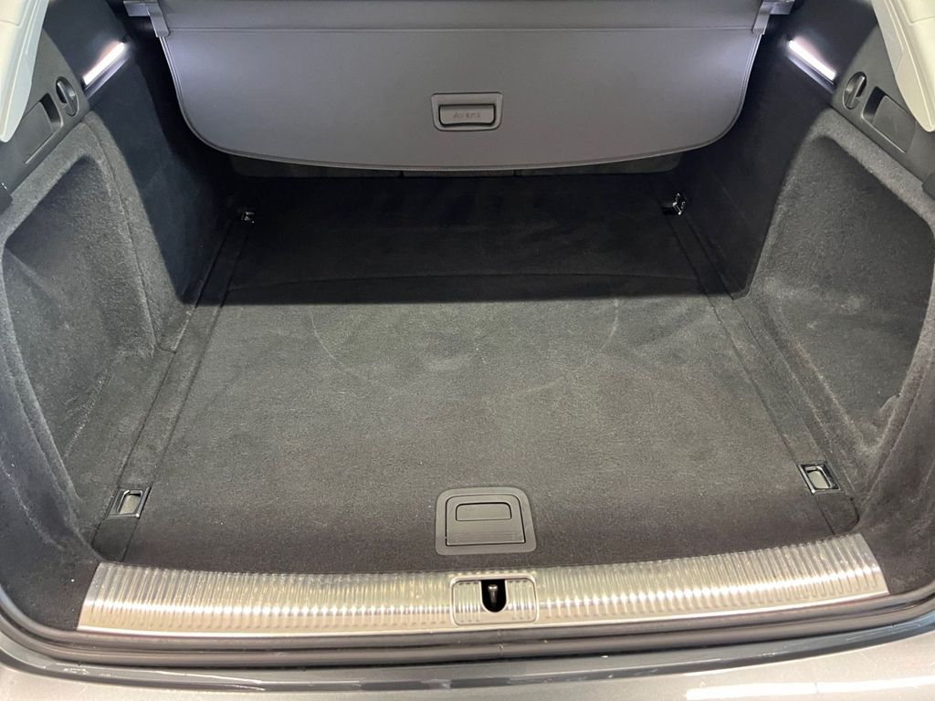 Audi A4 2023 г. Серый, пробег 49624 км