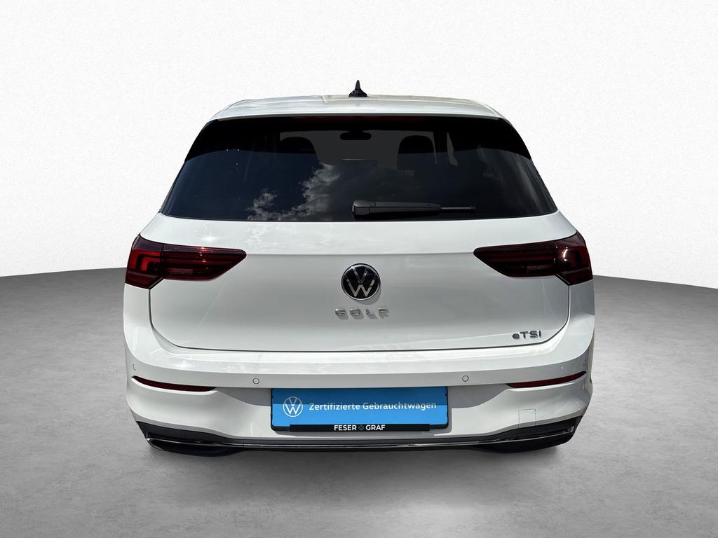 Volkswagen Golf 2025 г. Белый, пробег 13500 км