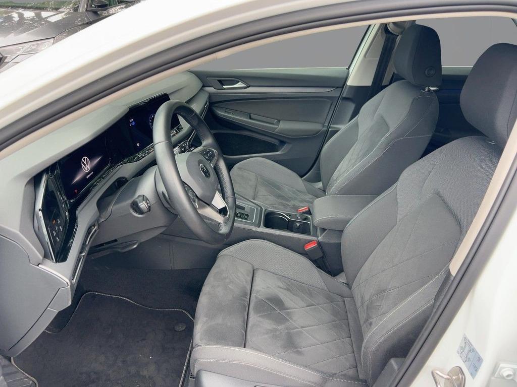 Volkswagen Golf 2022 г. Белый, пробег 39781 км
