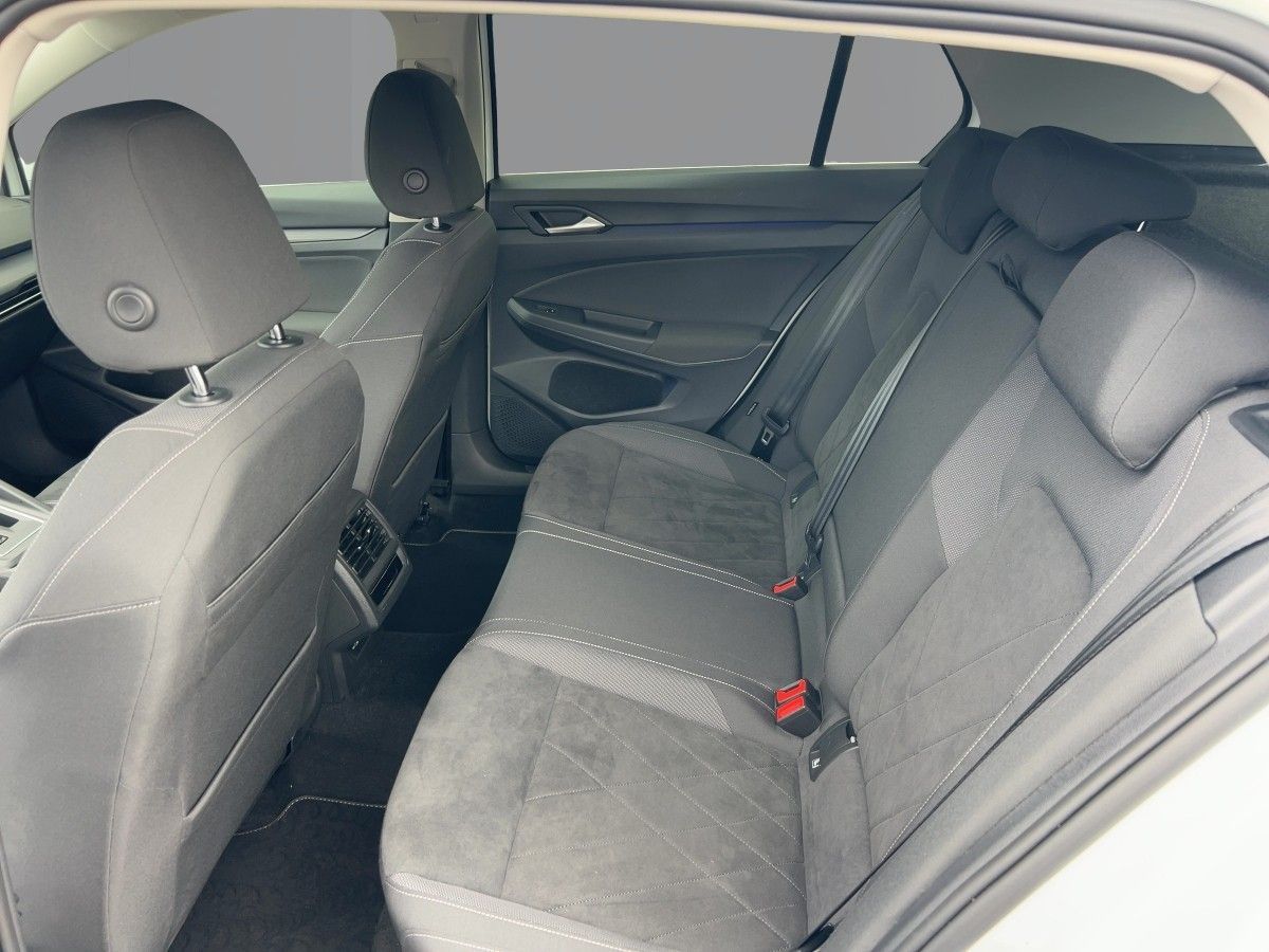 Volkswagen Golf 2022 г. Белый, пробег 39781 км
