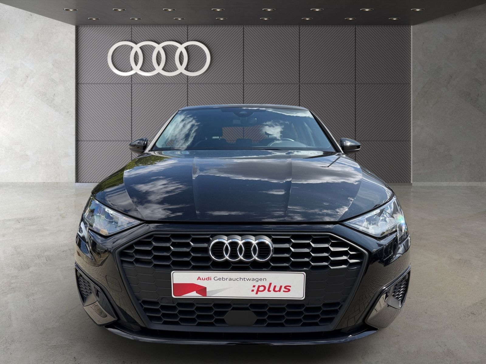 Audi A3 2023 г. Чёрный, пробег 42698 км