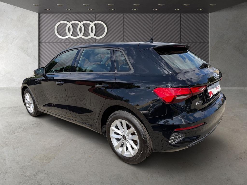 Audi A3 2023 г. Чёрный, пробег 42698 км
