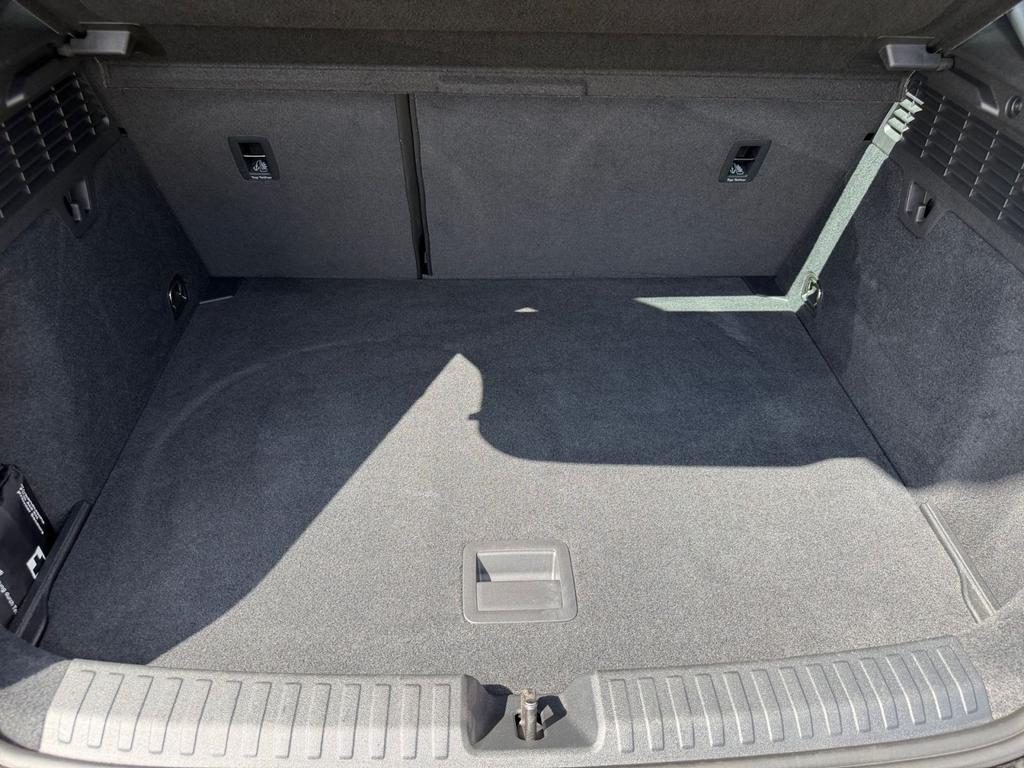 Audi A3 2023 г. Чёрный, пробег 42698 км