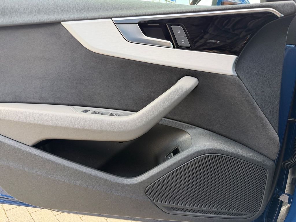 Audi A4 2023 г. Синий, пробег 38004 км