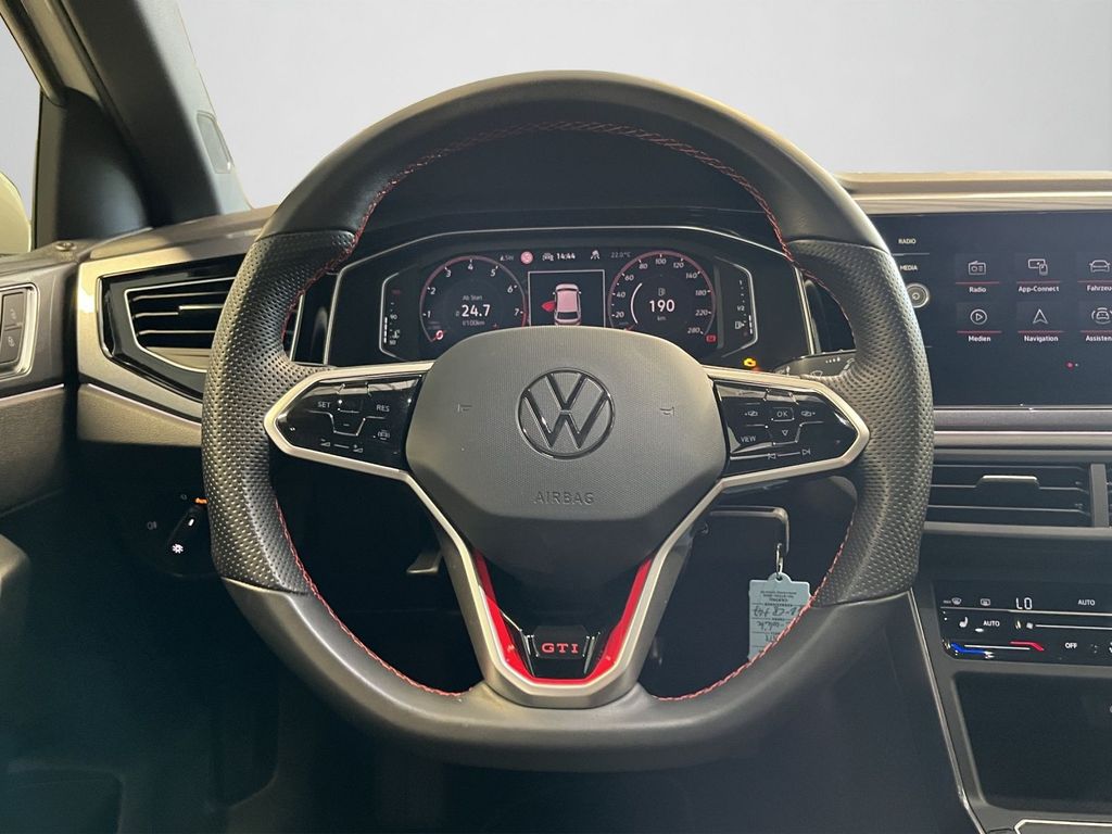 Volkswagen Polo 2023 г. Белый, пробег 52909 км