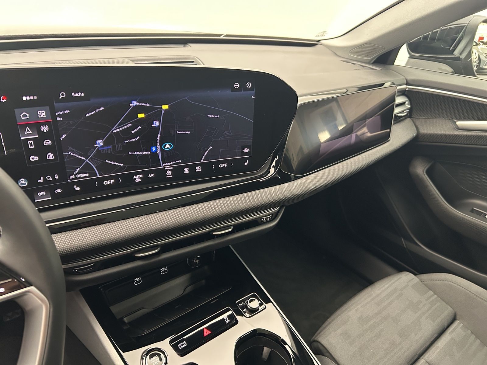 Audi A6 2025 г. Чёрный, пробег 14855 км