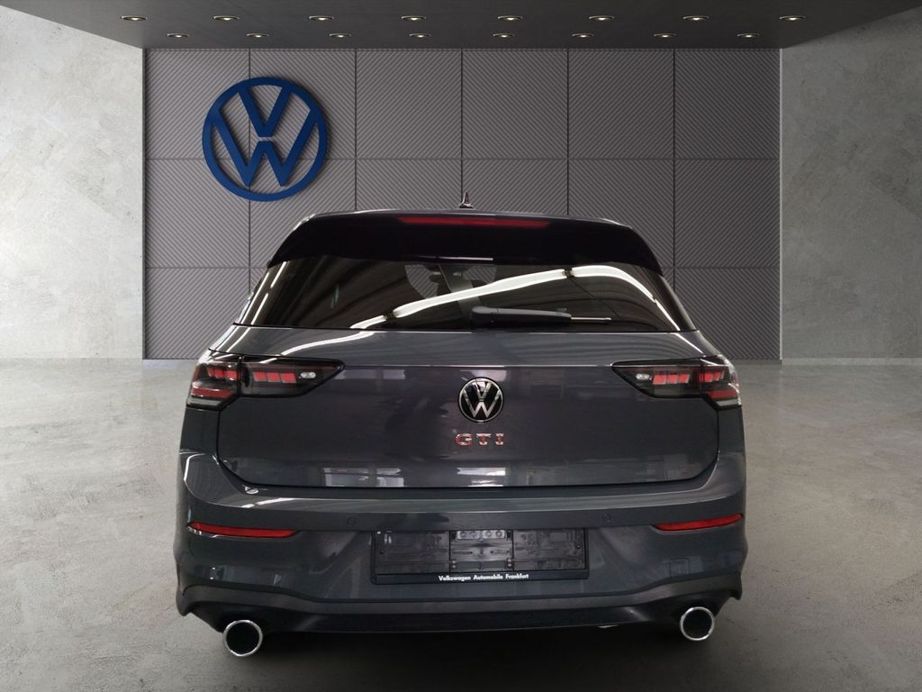 Volkswagen Golf 2026 г. Серый, пробег 9500 км