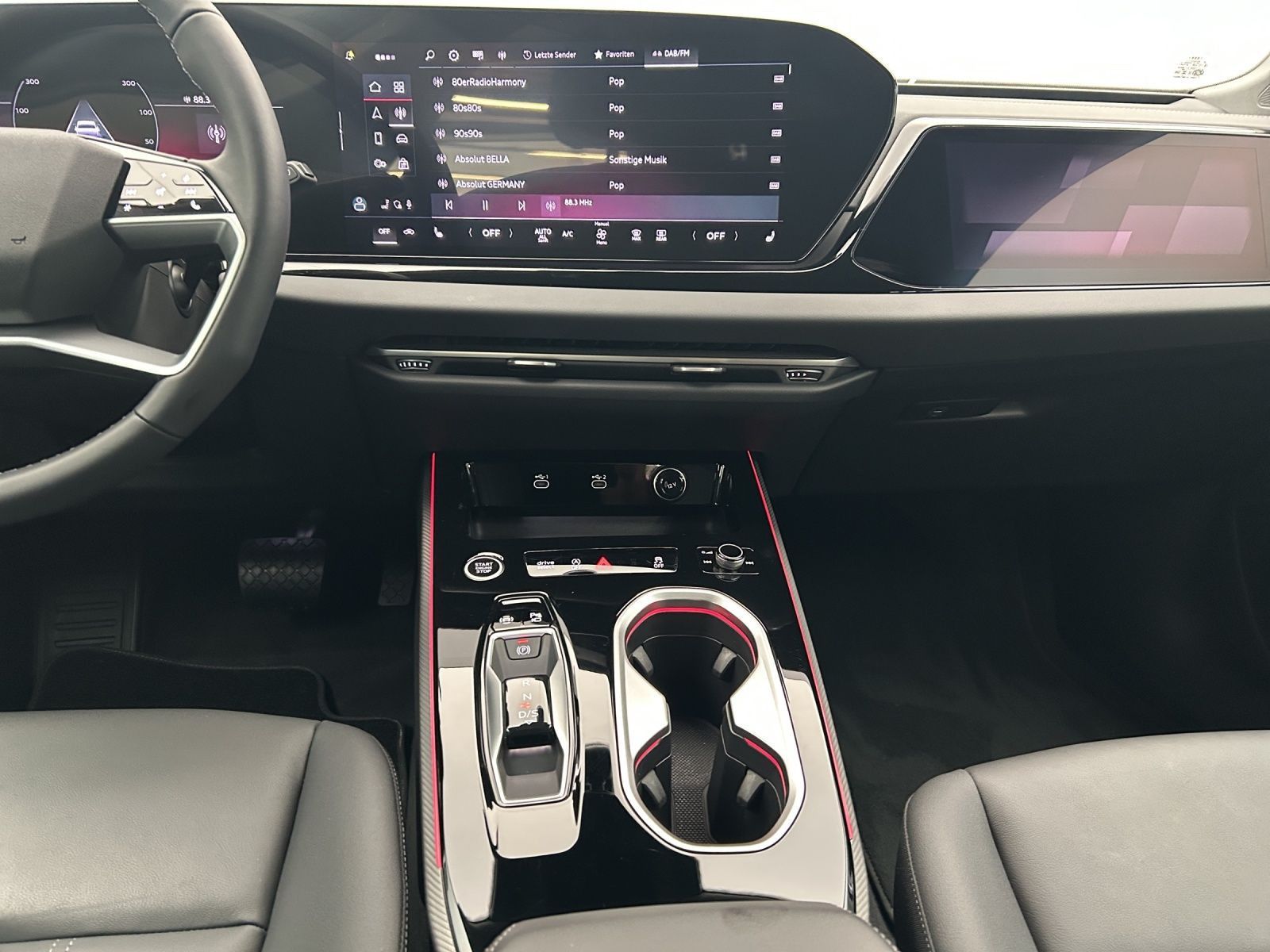 Audi A6 2025 г. Серебристый, пробег 24195 км