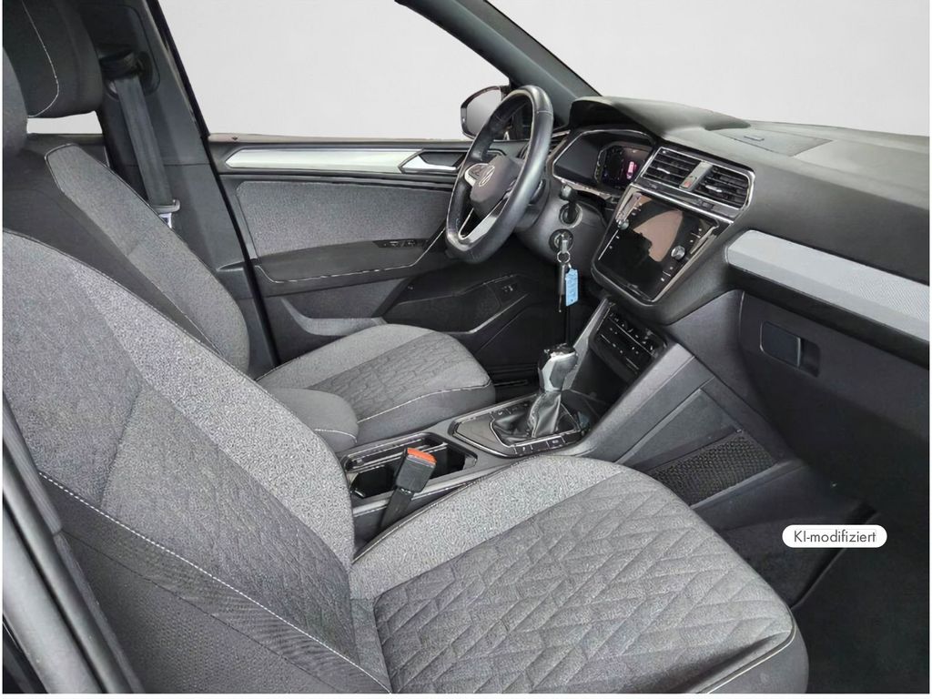 Volkswagen TIGUAN ALLSPACE 2023 г. Чёрный, пробег 48165 км
