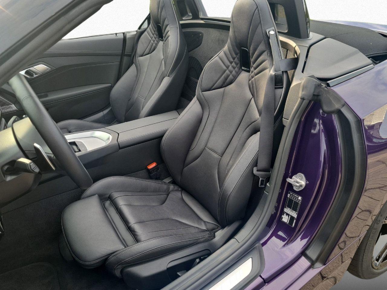 BMW Z4 2025 г. Фиолетовый, пробег 3977 км