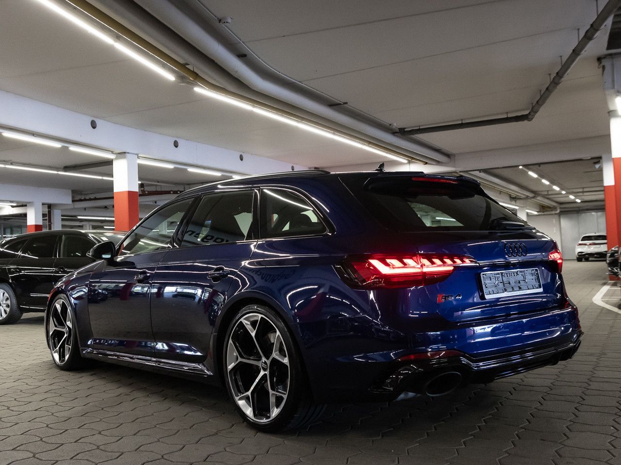 Audi RS4 2024 г. Синий, пробег 21565 км