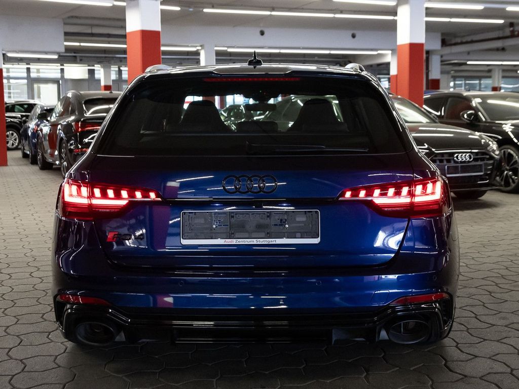 Audi RS4 2024 г. Синий, пробег 21565 км