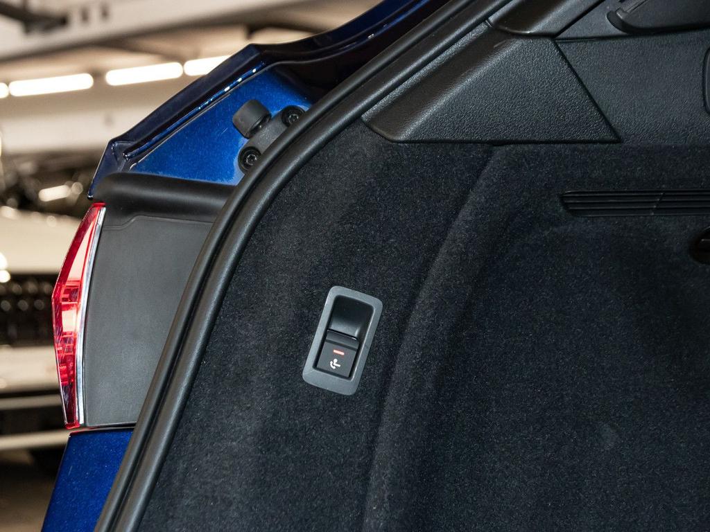 Audi RS4 2024 г. Синий, пробег 21565 км