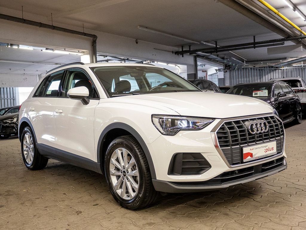 Audi Q3 2024 г. Белый, пробег 40519 км