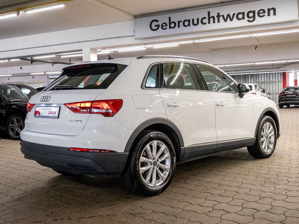 Audi Q3 2024 г. Белый, пробег 40519 км