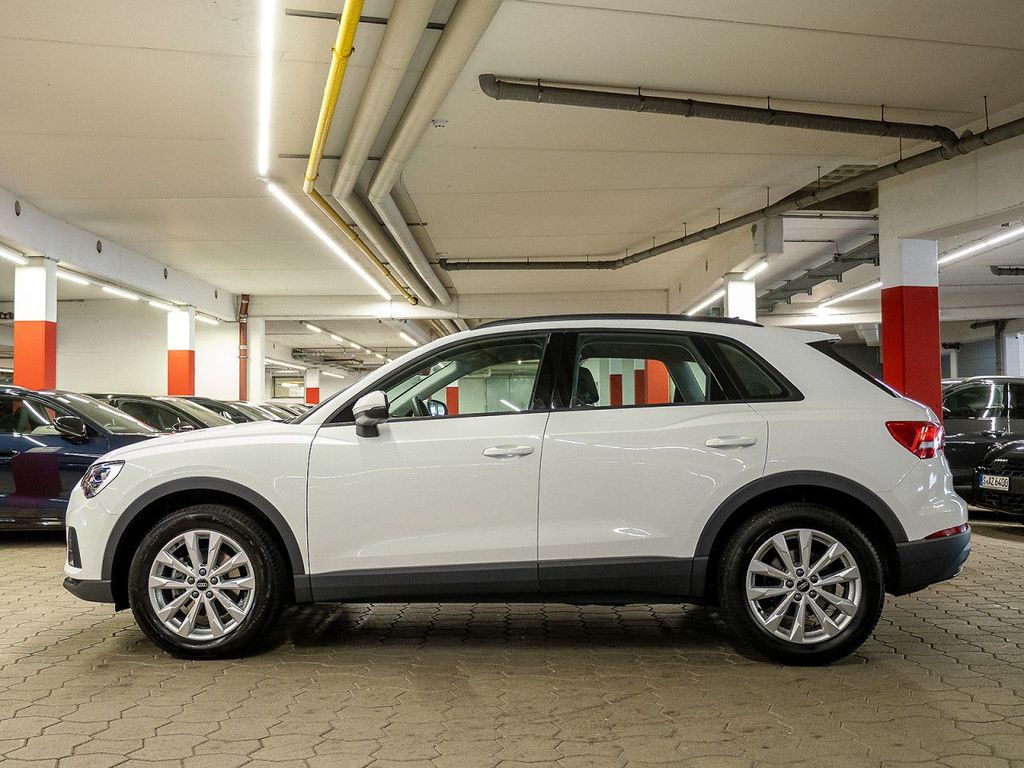 Audi Q3 2024 г. Белый, пробег 40519 км