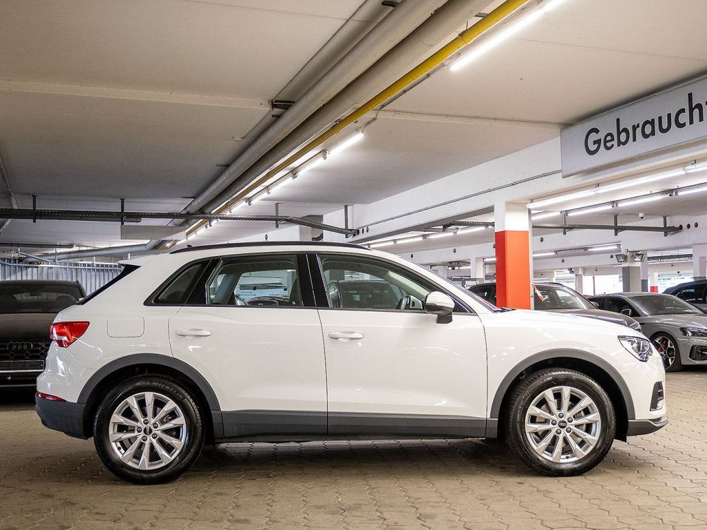 Audi Q3 2024 г. Белый, пробег 40519 км